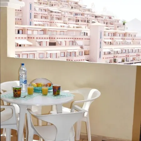 Castle Margherita'S Apartments Los Cristianos  Exterior photo