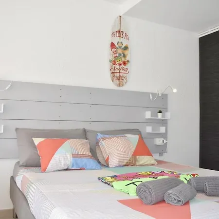 Castle Margherita'S Apartments Los Cristianos  Exterior photo