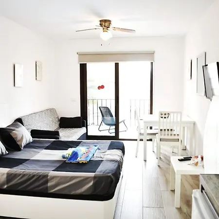 Castle Margherita'S Apartments Los Cristianos  Exterior photo