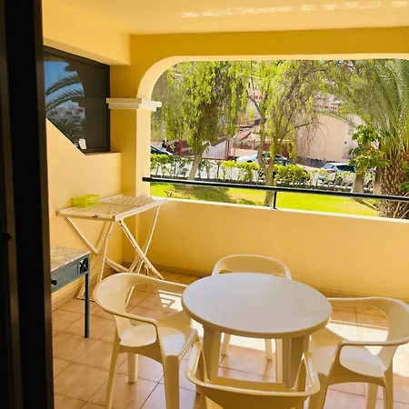Castle Margherita'S Apartments Los Cristianos  Exterior photo
